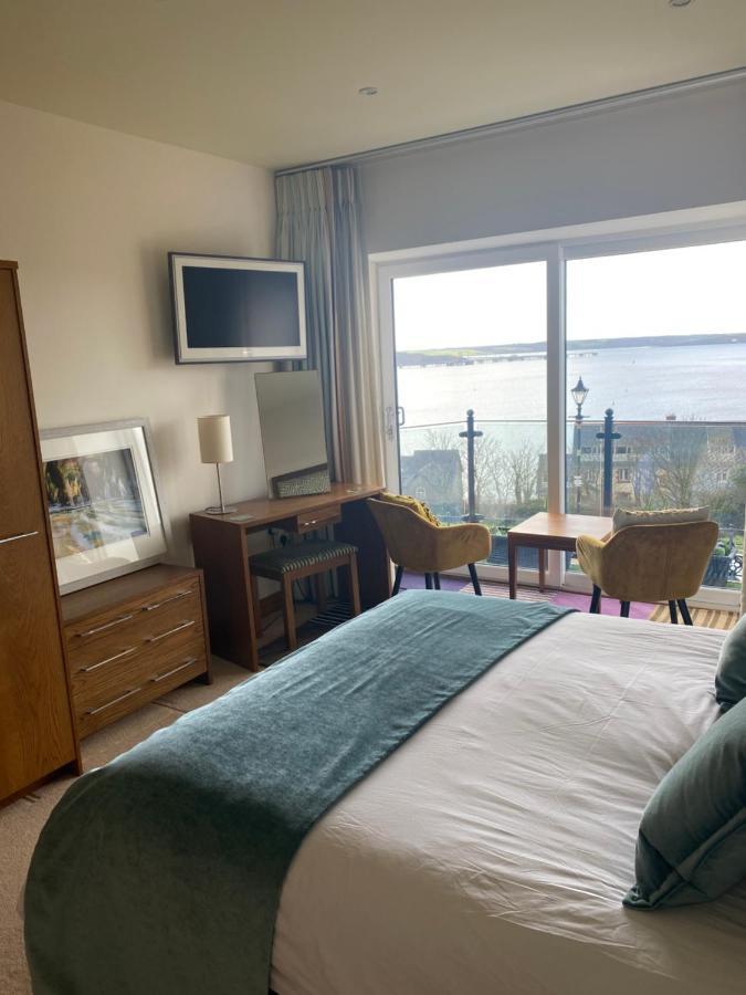 Bed and Breakfast Flat 3, Murray Crescent House Милфорд-Хейвен Экстерьер фото